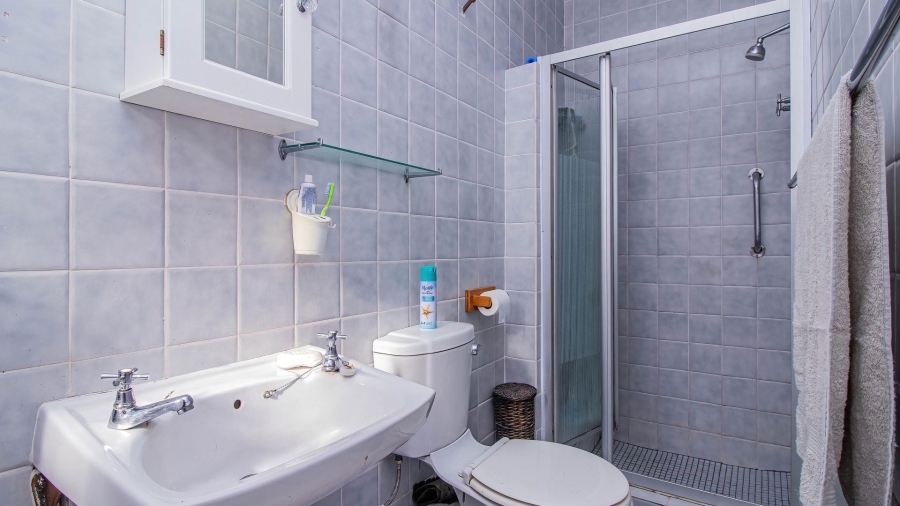 4 Bedroom Property for Sale in De Kelders Western Cape